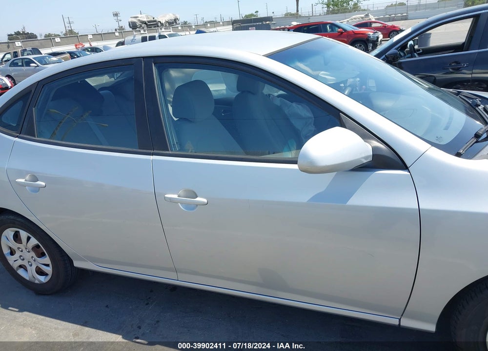 2010 HYUNDAI ELANTRA GLS VIN: KMHDU4AD1AU135380