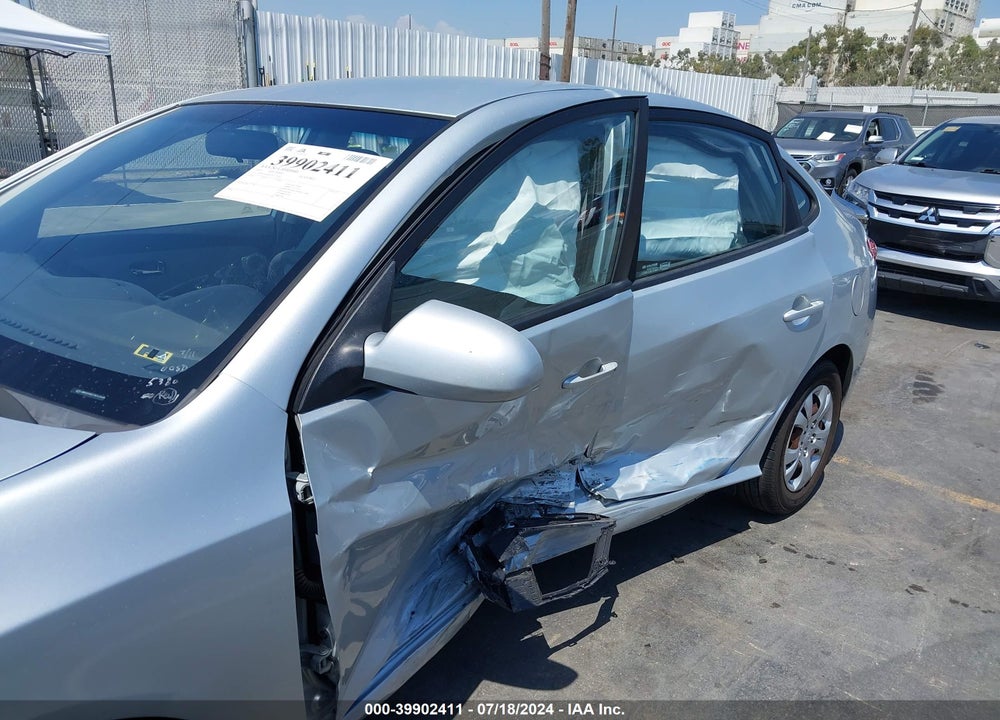 2010 HYUNDAI ELANTRA GLS VIN: KMHDU4AD1AU135380