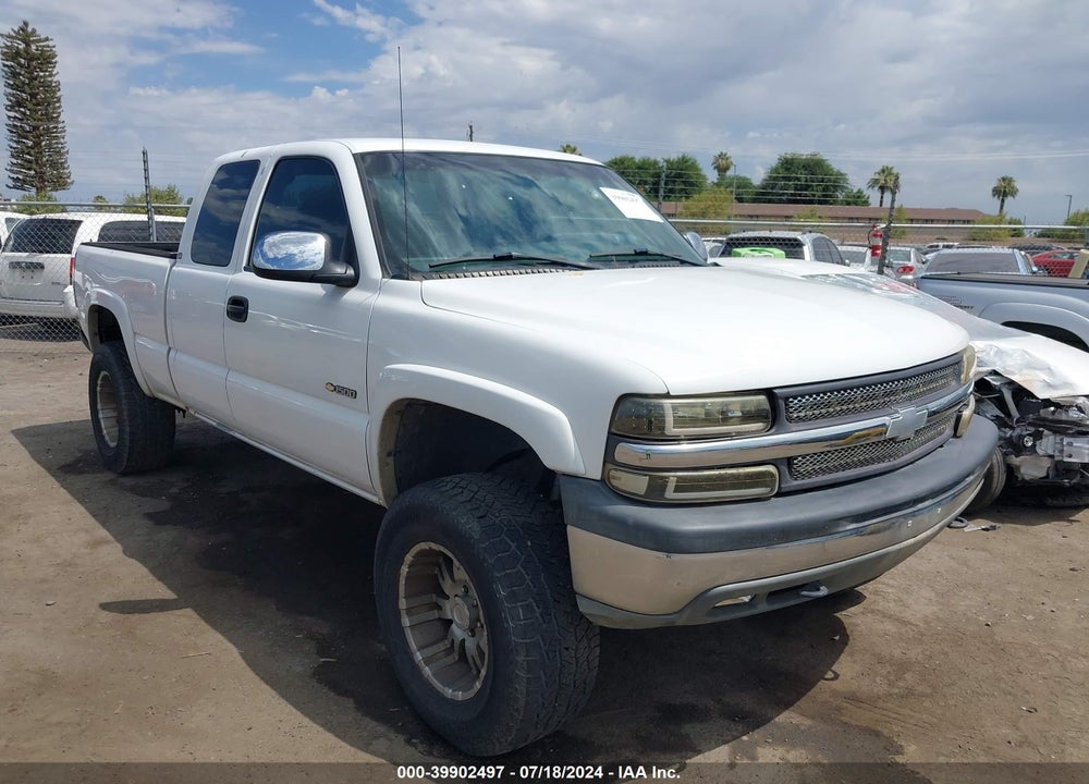 2002 CHEVROLET SILVERADO 1500 LS VIN: 2GCEK19T021378460