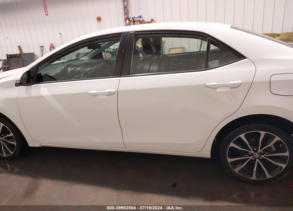 2017 TOYOTA COROLLA SE VIN: 5YFBURHE1HP693504
