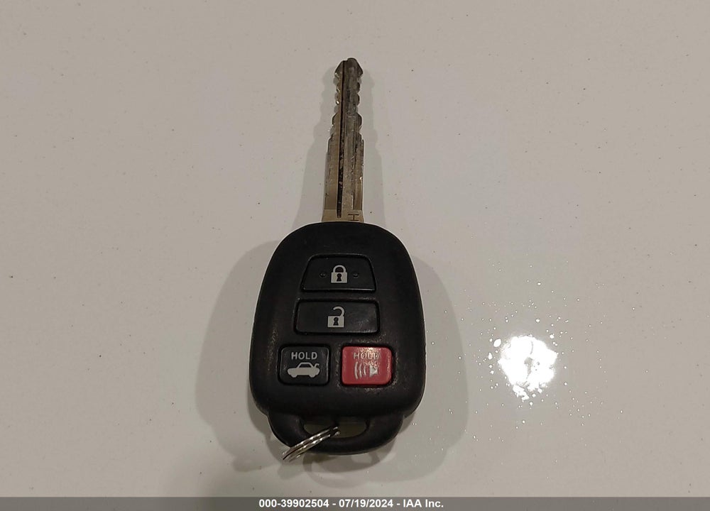2017 TOYOTA COROLLA SE VIN: 5YFBURHE1HP693504