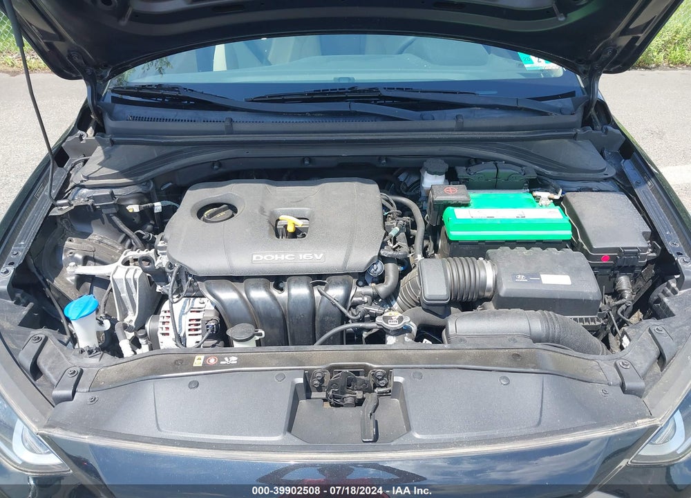 2018 HYUNDAI ELANTRA SE VIN: 5NPD74LFXJH265632