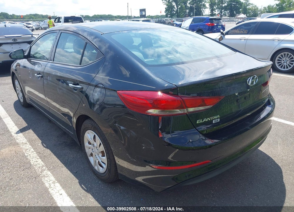 2018 HYUNDAI ELANTRA SE VIN: 5NPD74LFXJH265632
