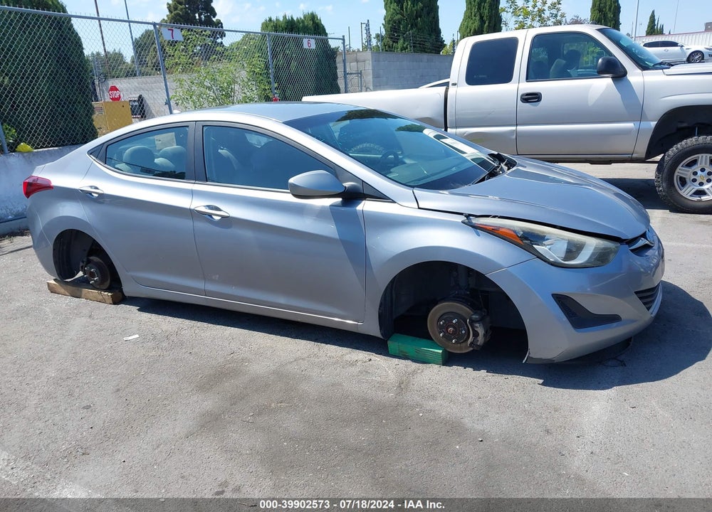 2016 HYUNDAI ELANTRA SE VIN: 5NPDH4AE3GH771058