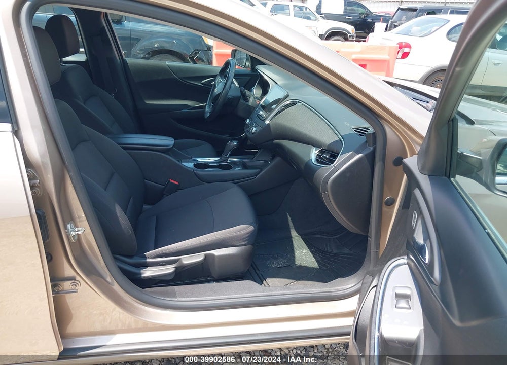 2018 CHEVROLET MALIBU VIN: 1G1ZD5ST1JF126147