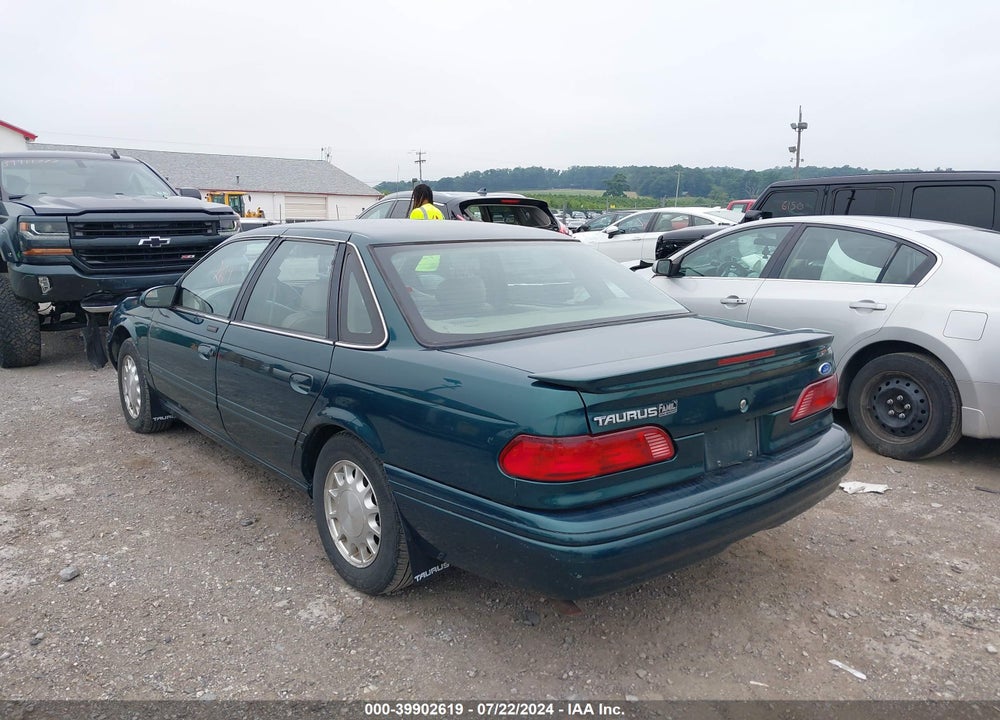 1995 FORD TAURUS GL/SE VIN: 1FALP52U2SA209474