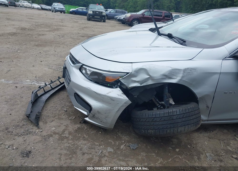 2018 CHEVROLET MALIBU LT VIN: 1G1ZD5ST8JF270102