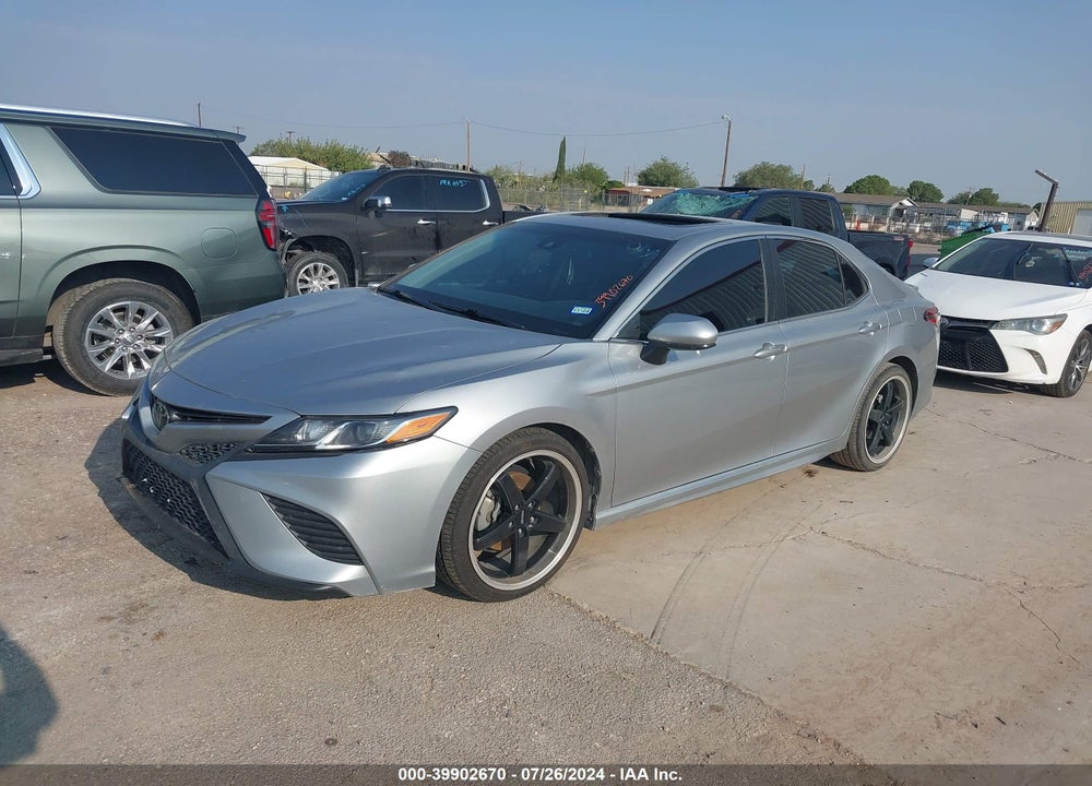 2018 TOYOTA CAMRY SE VIN: 4T1B11HK3JU576740