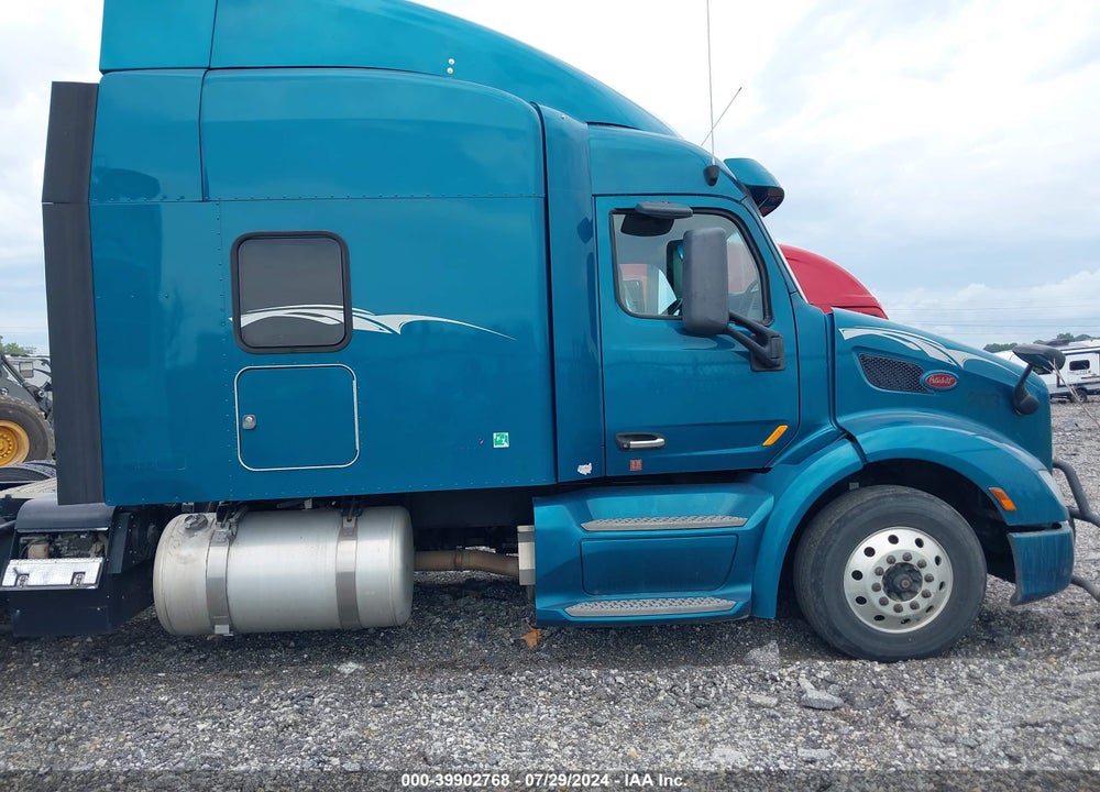 2019 PETERBILT 579 VIN: 1XPBDP9X8KD364327