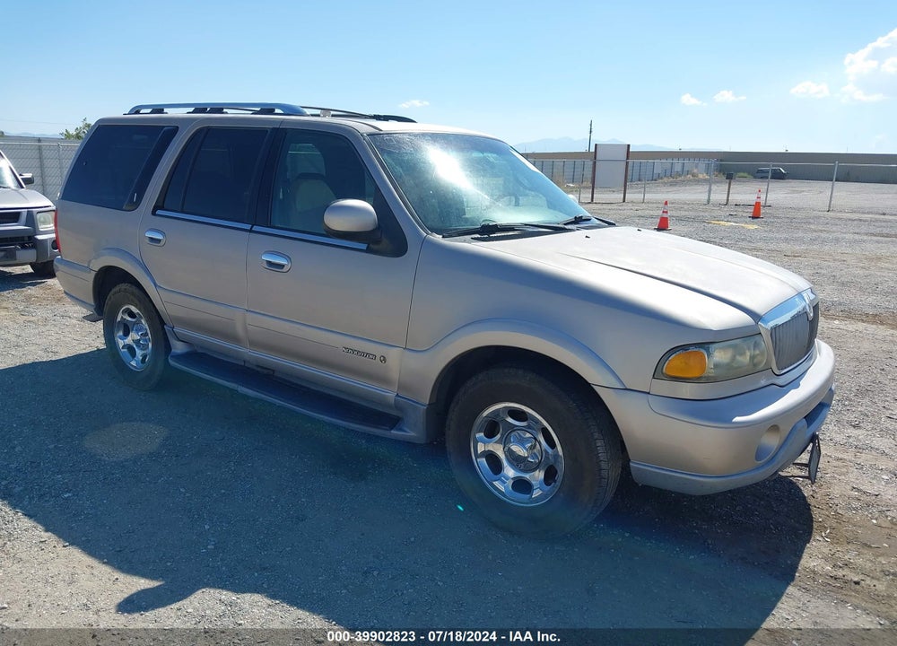 2000 LINCOLN NAVIGATOR VIN: 5LMFU28A4YLJ24489