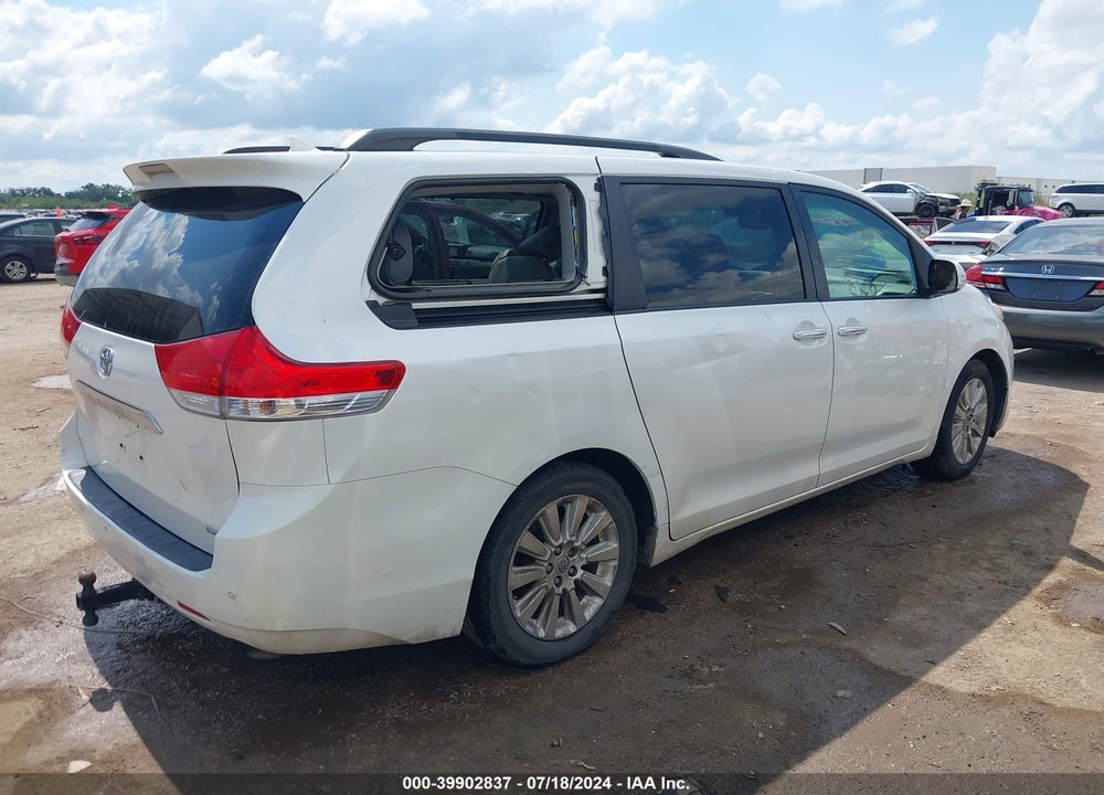 2014 TOYOTA SIENNA LIMITED V6 7 PASSENGER VIN: 5TDYK3DC6ES458861