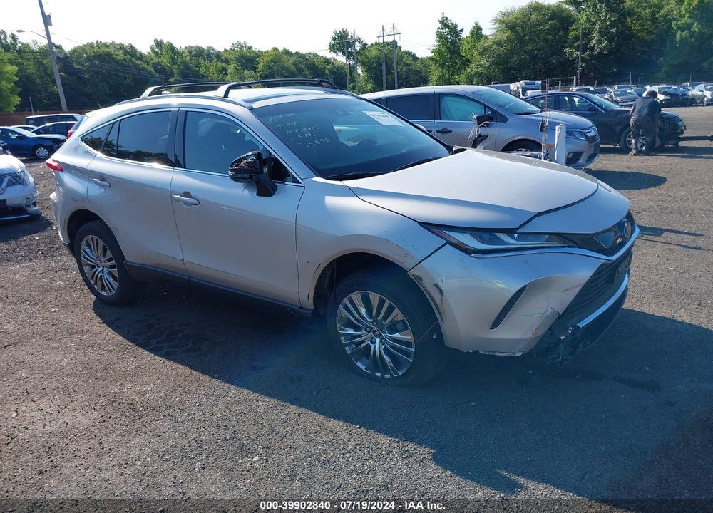2023 TOYOTA VENZA XLE VIN: JTEAAAAH1PJ131093