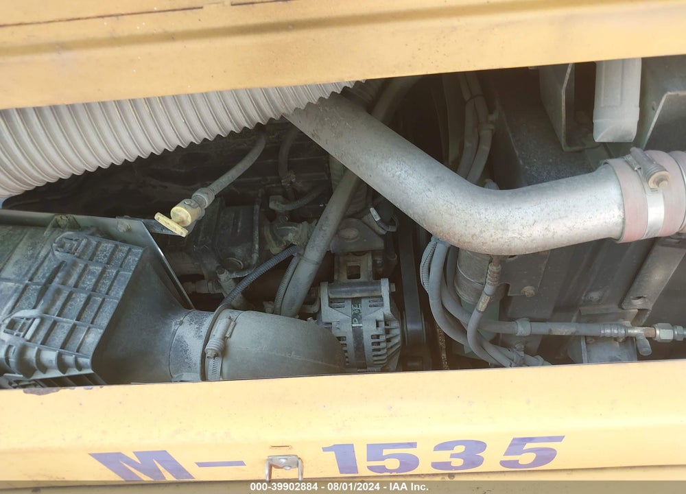2015 OTTAWA YARD SPOTTER VIN: 336718