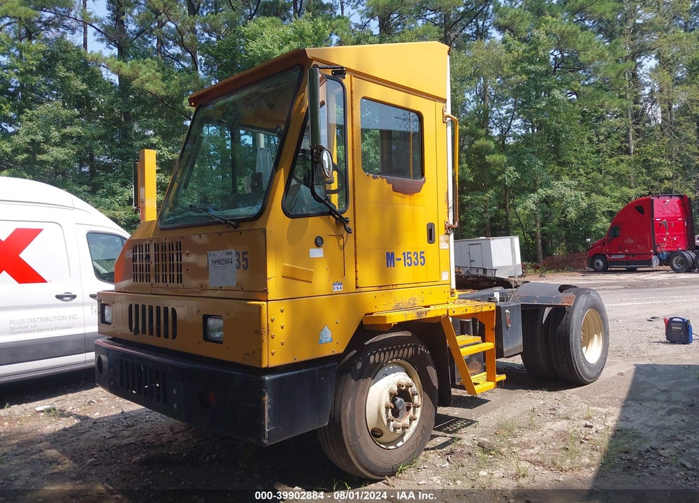 2015 OTTAWA YARD SPOTTER VIN: 336718