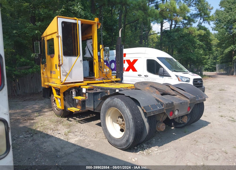 2015 OTTAWA YARD SPOTTER VIN: 336718