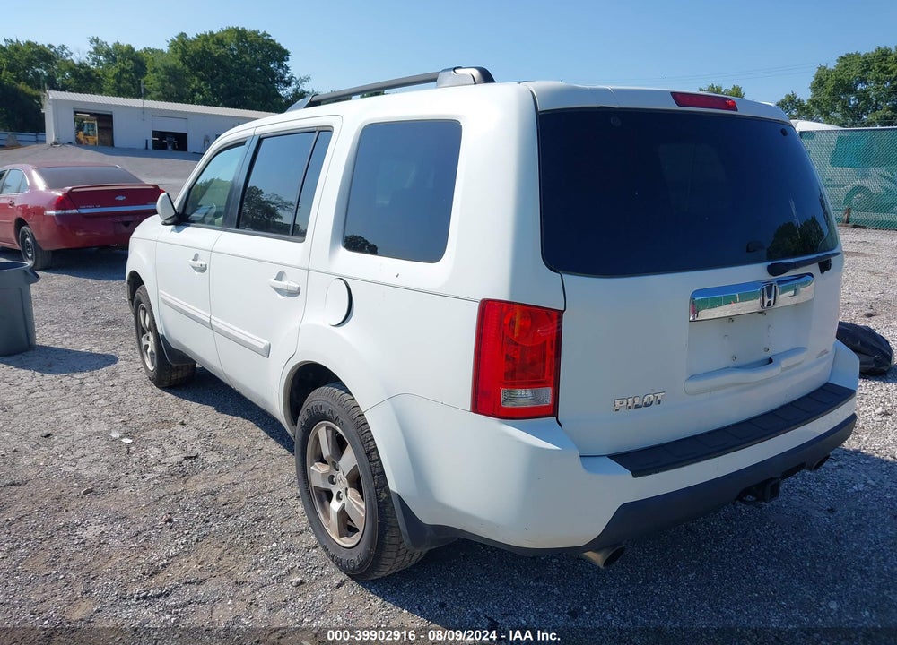 2011 HONDA PILOT EX-L VIN: 5FNYF3H53BB058563