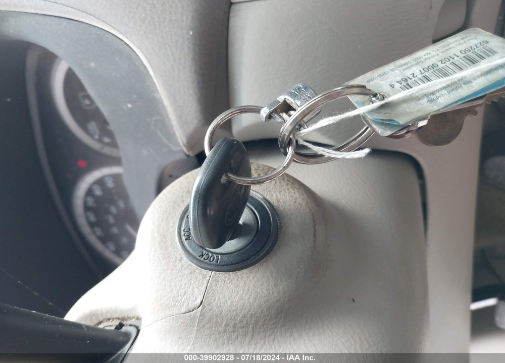 2005 TOYOTA SIENNA LE VIN: 5TDBA23CX5S044907