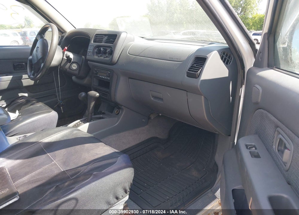 2001 NISSAN FRONTIER XE-V6 VIN: 1N6ED27Y61C352658
