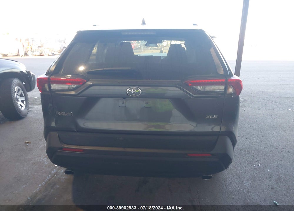 2021 TOYOTA RAV4 XLE VIN: 2T3W1RFV4MC126153