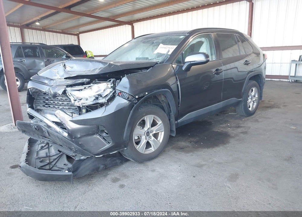 2021 TOYOTA RAV4 XLE VIN: 2T3W1RFV4MC126153
