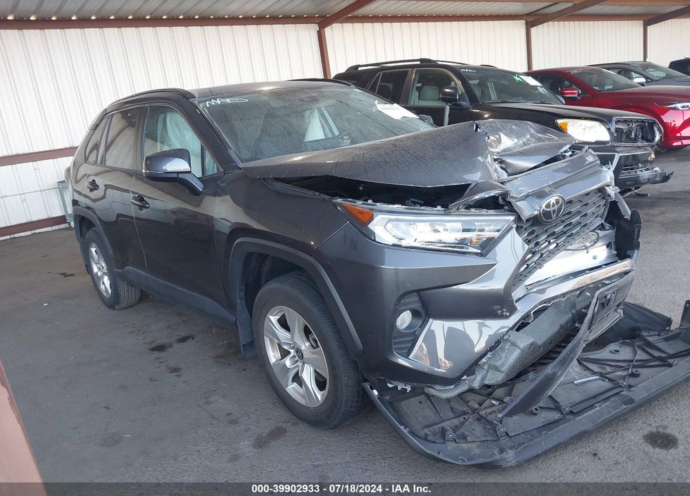 2021 TOYOTA RAV4 XLE VIN: 2T3W1RFV4MC126153