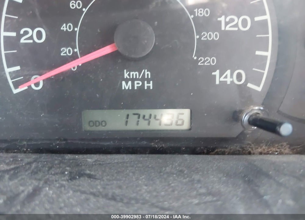 2001 HYUNDAI ELANTRA GLS VIN: KMHDN45D71U226838