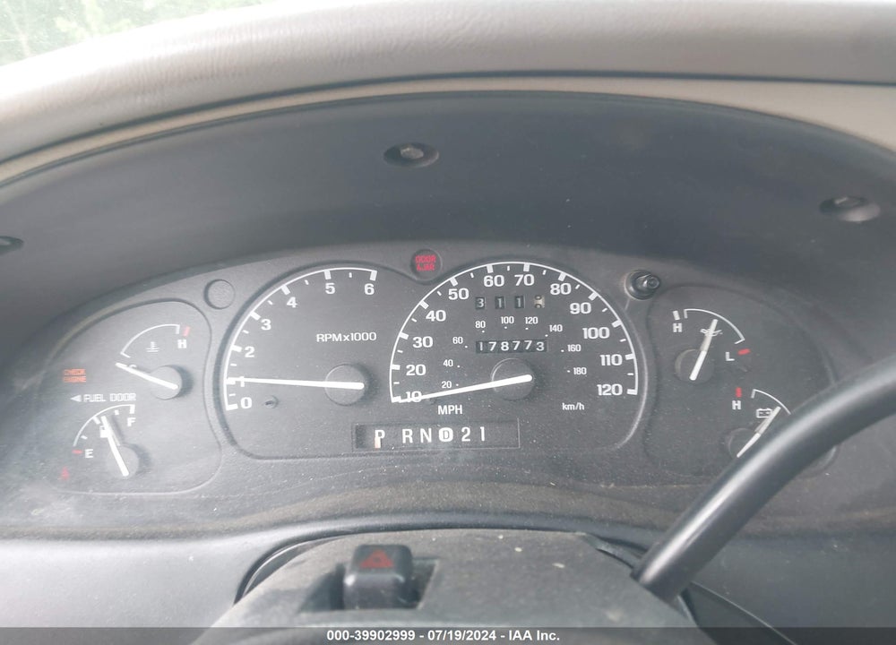 1998 FORD RANGER SPLASH/XL/XLT VIN: 1FTYR10C3WTA21781
