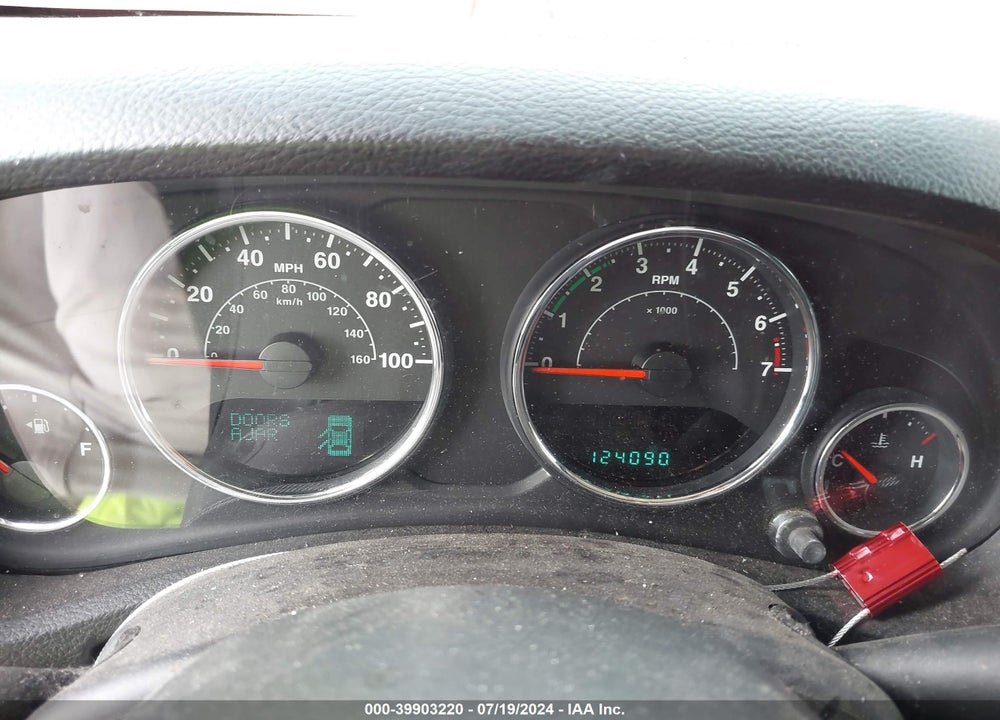 2013 JEEP WRANGLER UNLIMITED SAHARA VIN: 1C4BJWEGXDL579677