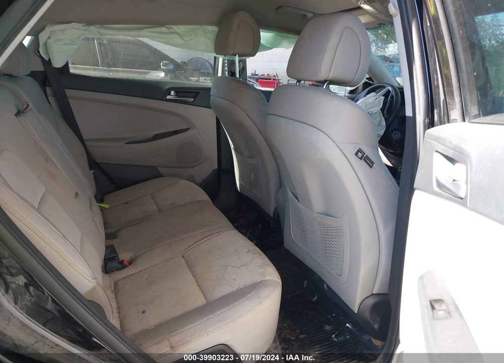 2017 HYUNDAI TUCSON SE VIN: KM8J3CA47HU365712