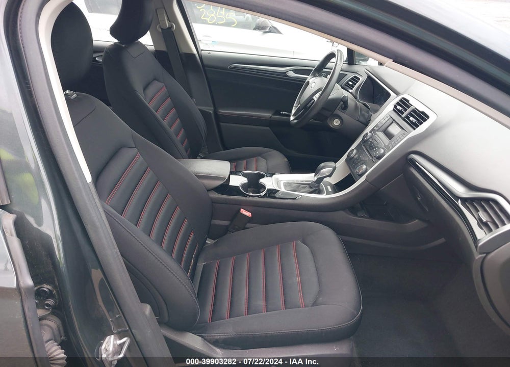 2015 FORD FUSION SE VIN: 1FA6P0H70F5111169