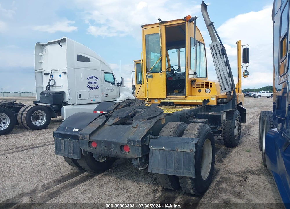 2016 AUTOCAR LLC XSPOTTER-OFF VIN: 516G4G416GH220845