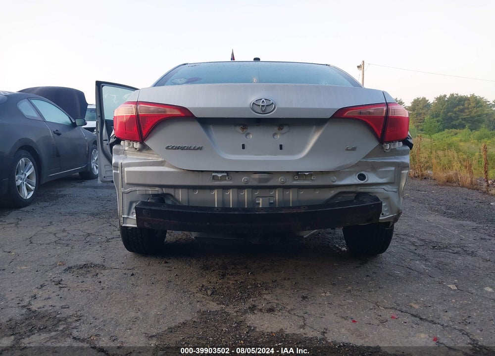 2018 TOYOTA COROLLA LE VIN: 2T1BURHE4JC001242