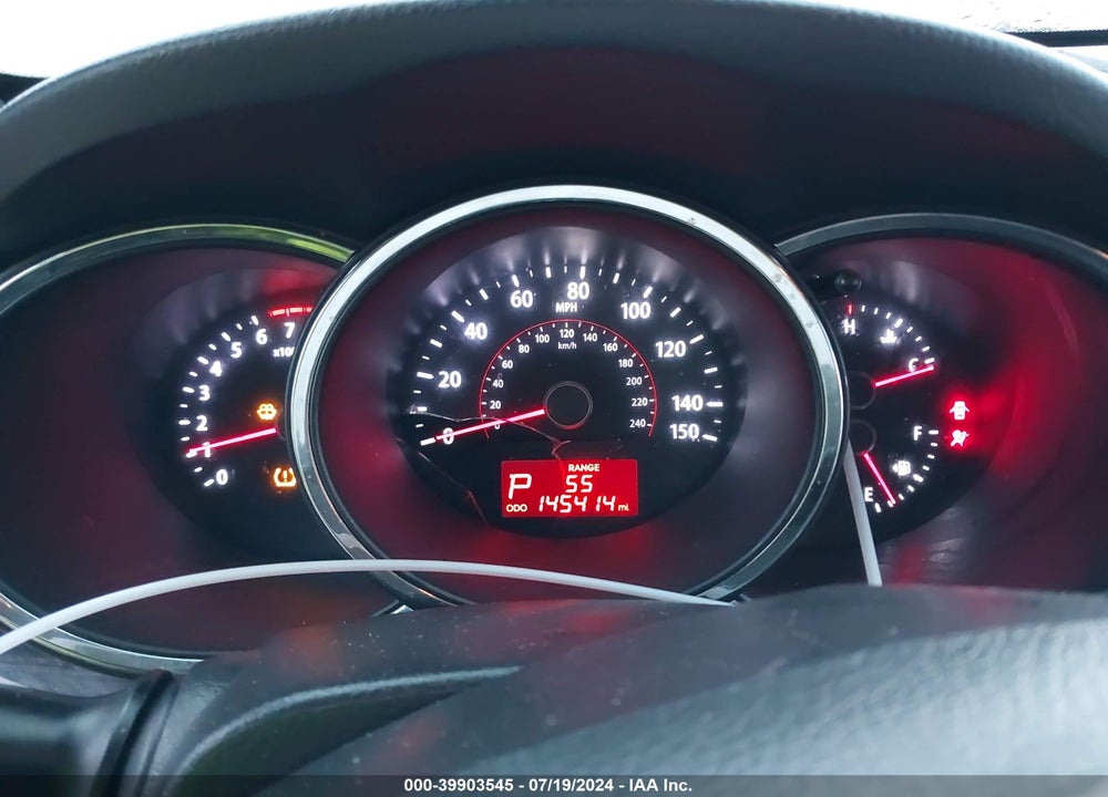 2013 KIA SORENTO LX VIN: 5XYKT3A6XDG350305