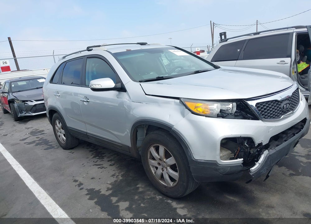 2013 KIA SORENTO LX VIN: 5XYKT3A6XDG350305