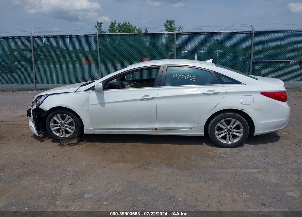 2011 HYUNDAI SONATA VIN: 5NPEB4AC8BH134163