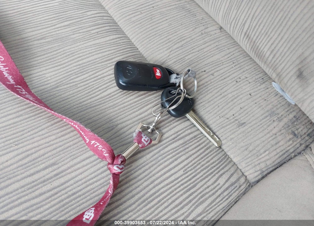 2011 HYUNDAI SONATA VIN: 5NPEB4AC8BH134163