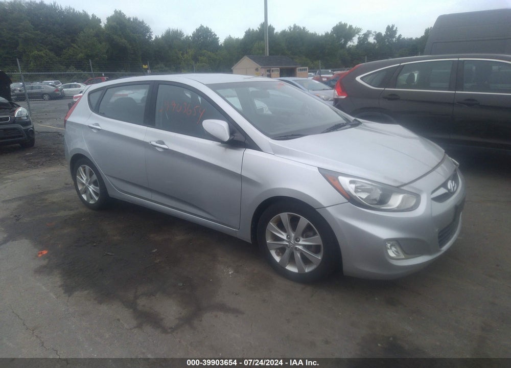 2012 HYUNDAI ACCENT SE VIN: KMHCU5AE0CU009816