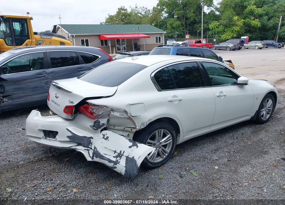 2015 INFINITI Q40 VIN: JN1CV6AR8FM520580