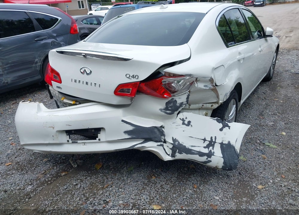 2015 INFINITI Q40 VIN: JN1CV6AR8FM520580