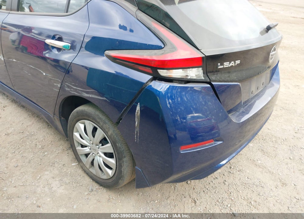 2018 NISSAN LEAF S VIN: 1N4AZ1CP7JC303632