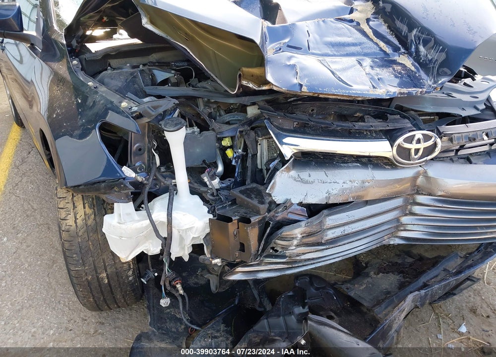 2017 TOYOTA CAMRY LE VIN: 4T1BF1FK5HU795052