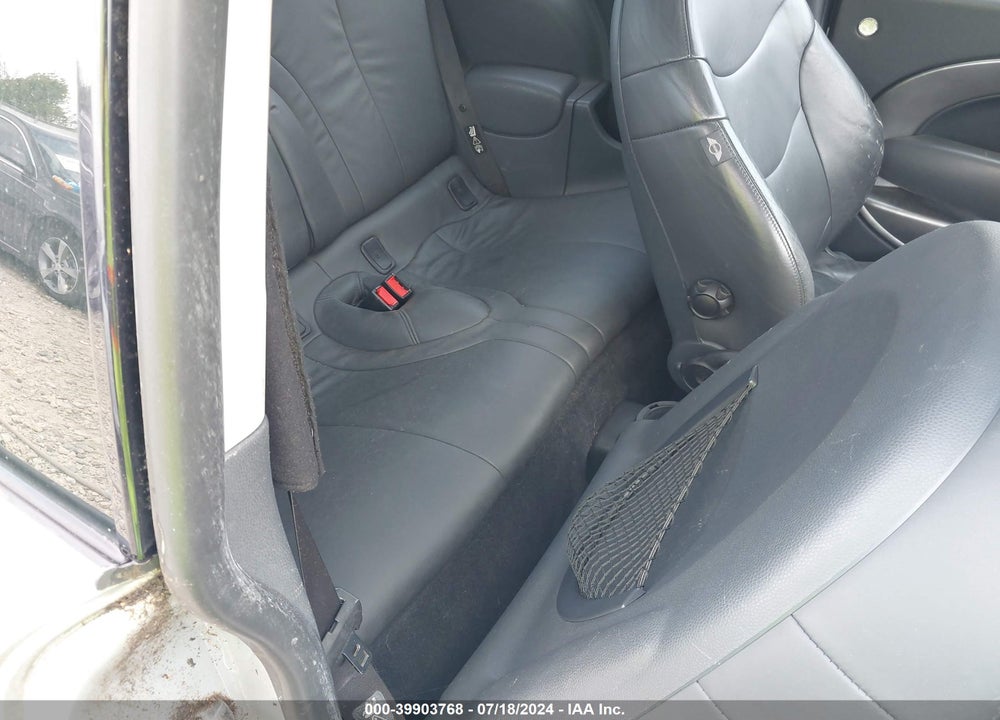 2005 MINI COOPER S VIN: WMWRE33575TG96055
