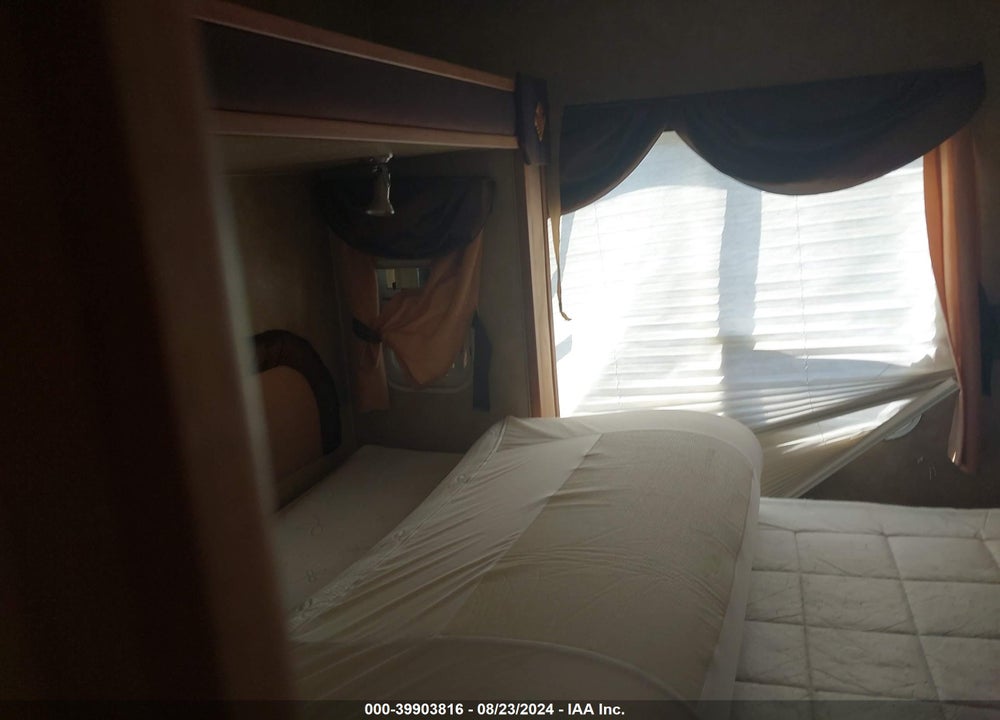 2007 WILDCAT TRAVEL TRAILER VIN: 4X4FWCH207V017484