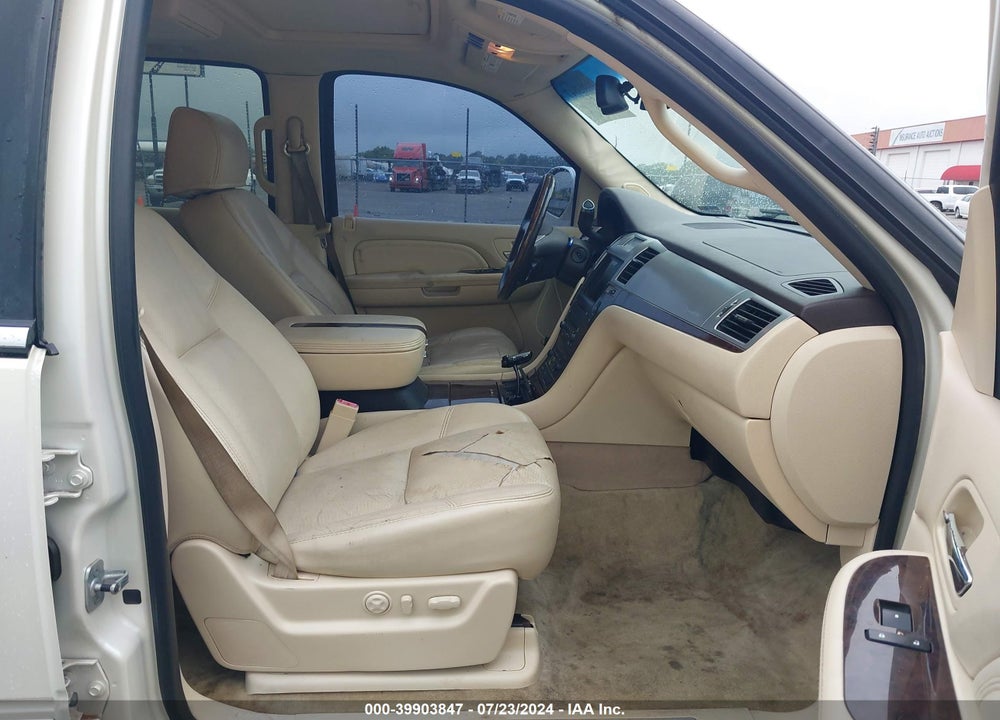 2007 CADILLAC ESCALADE STANDARD VIN: 1GYEC63807R397131