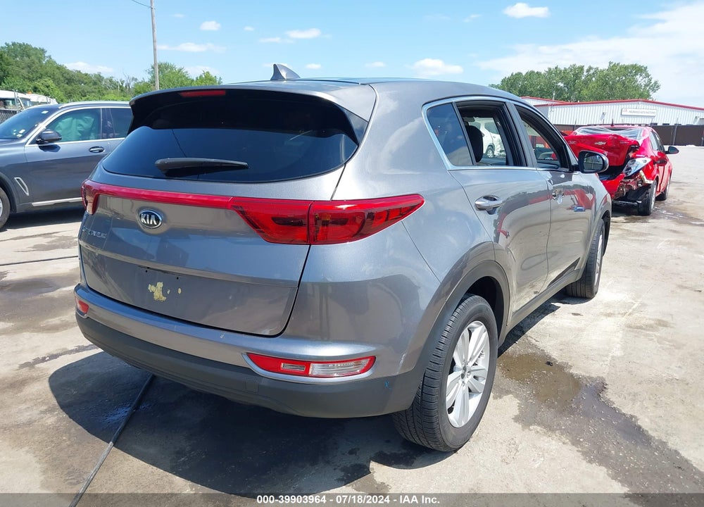 2018 KIA SPORTAGE LX VIN: KNDPM3AC5J7469154