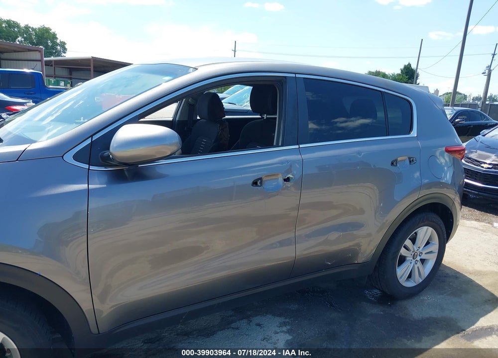 2018 KIA SPORTAGE LX VIN: KNDPM3AC5J7469154