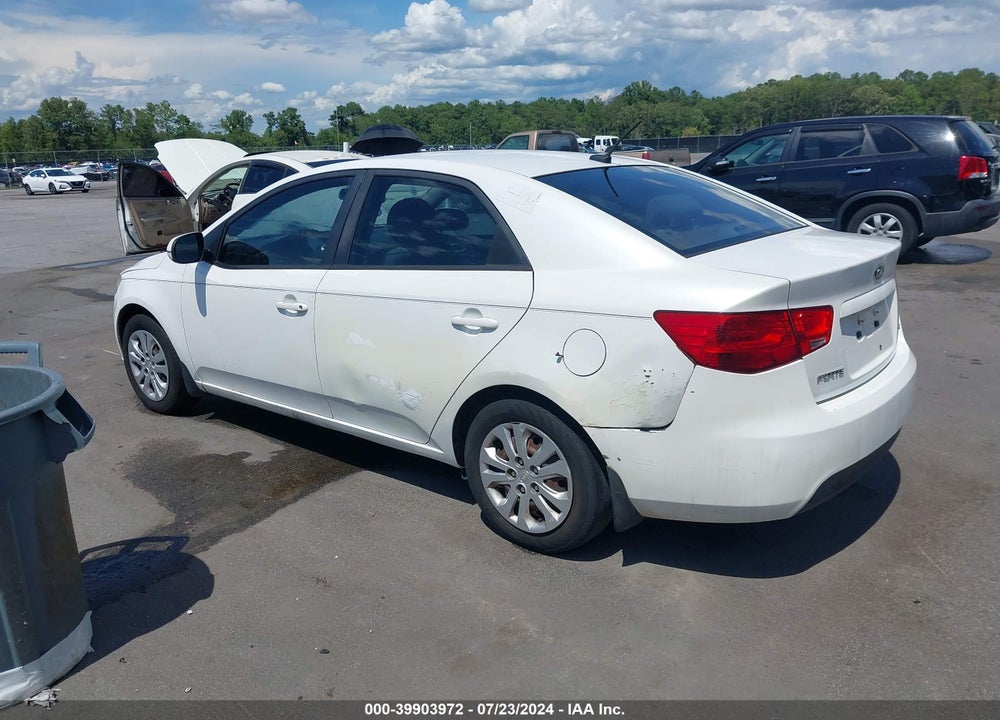 2013 KIA FORTE EX VIN: KNAFU4A27D5711786