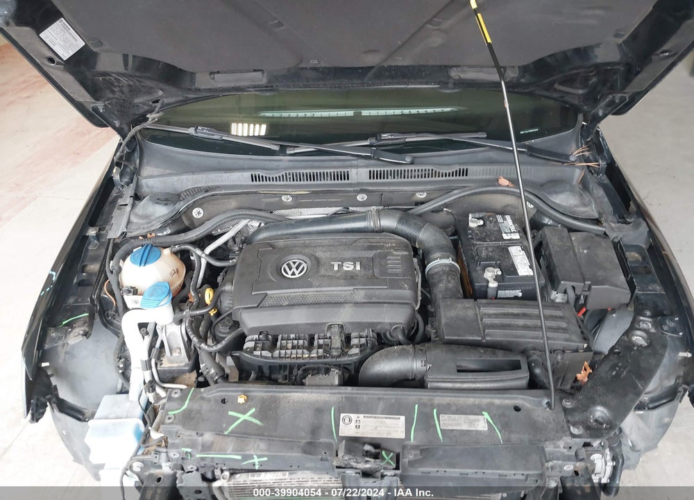 2015 VOLKSWAGEN JETTA 1.8T SE VIN: 3VWD17AJ1FM353669