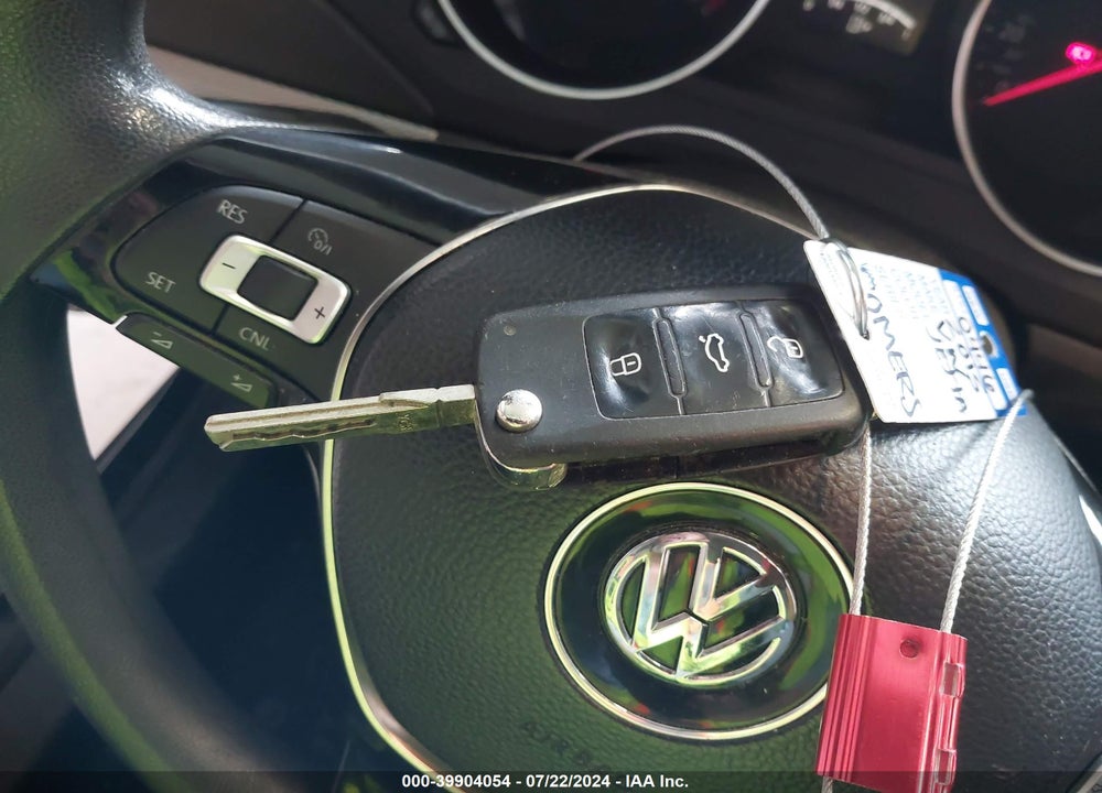 2015 VOLKSWAGEN JETTA 1.8T SE VIN: 3VWD17AJ1FM353669