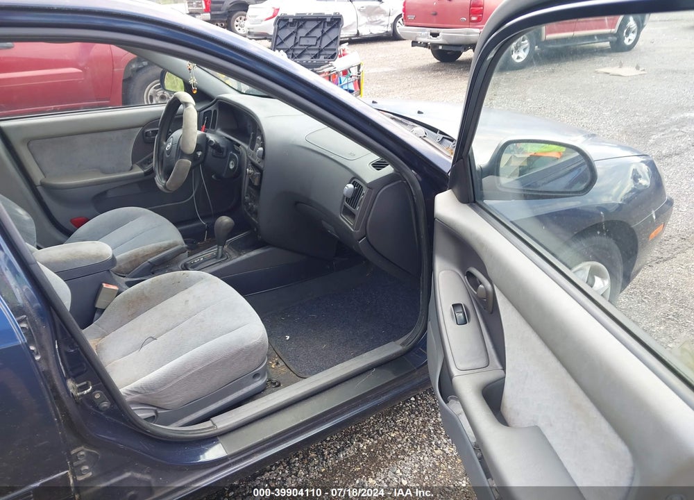 2005 HYUNDAI ELANTRA GLS/GT VIN: KMHDN46DX5U023852